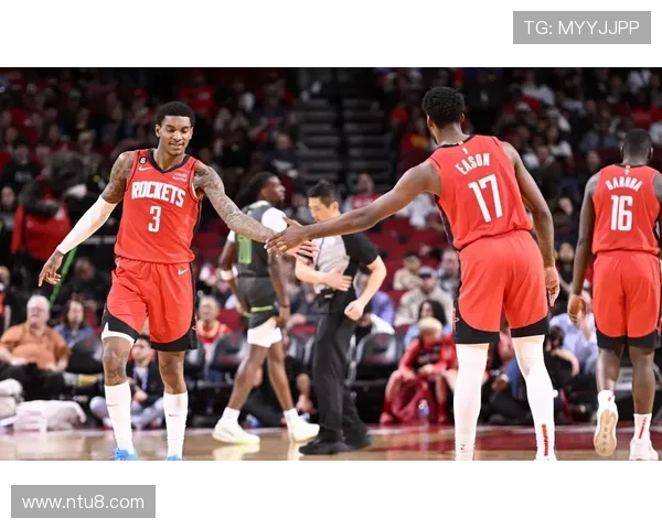 火箭被逆转乌度卡在干嘛挂机吗